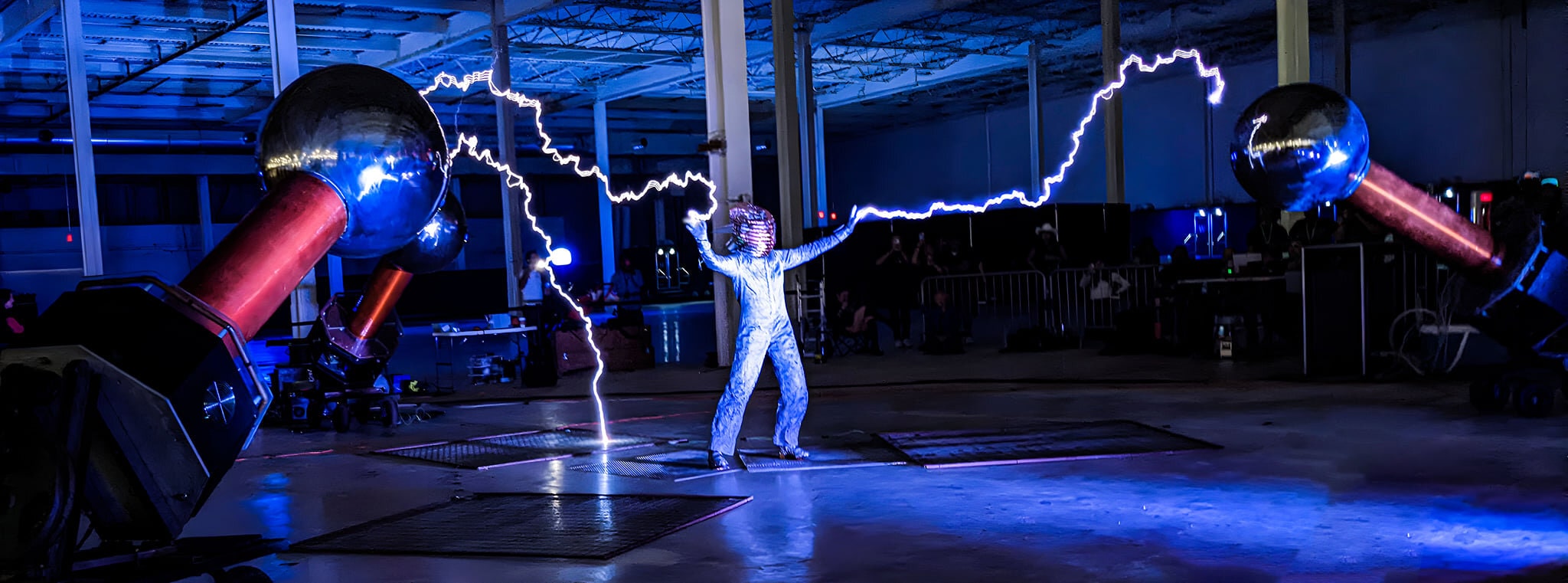 L'Instrumentarium de l'Insolite – La Bobine Tesla Musicale (Zeusaphone) –  ⚡⚡⚡ Arc-ethic